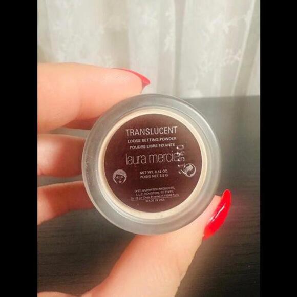 Laura Mercier Translucent Loose Setting Powder Mini (0.12 oz) - Picture 2 of 2